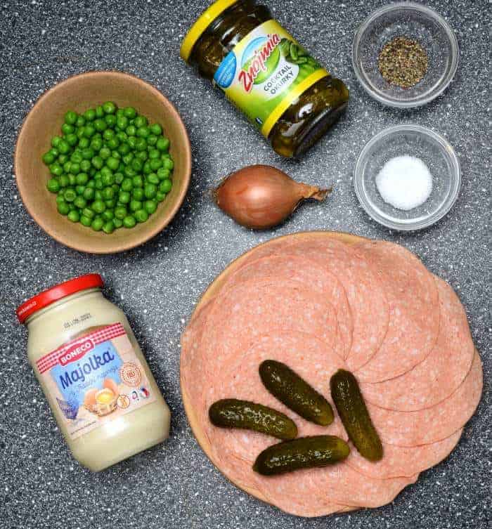 czech pochoutkový salát ingredients