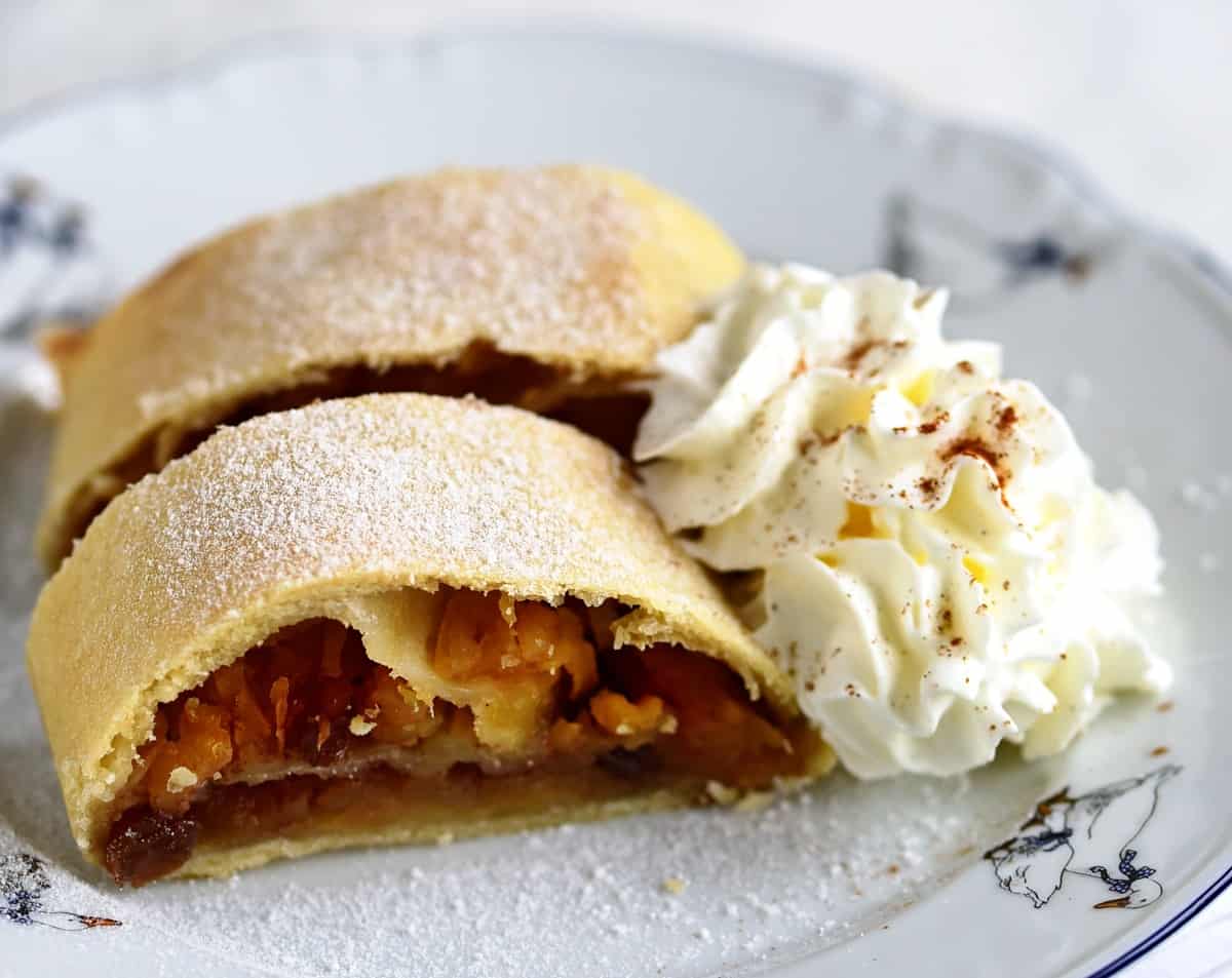 apple strudel with whipped cream
