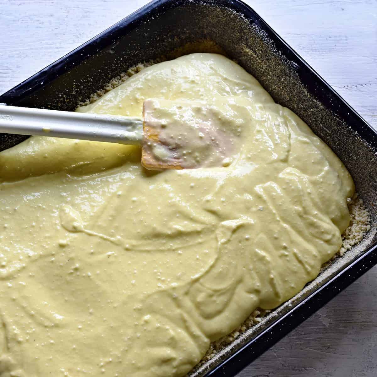 making czech tvarohový koláč, cream cheese filling